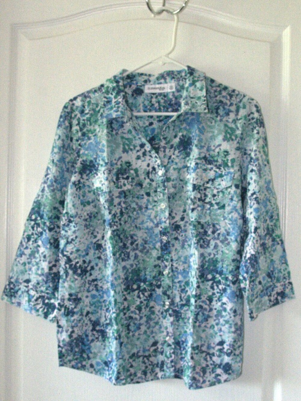 St. John Bay Blue Watercolor Floral Button up front and 3/4 Sleeves size Large